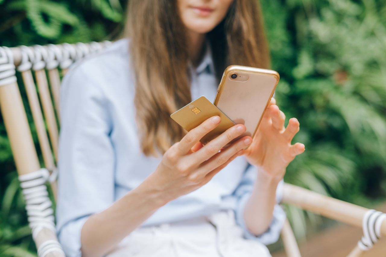 Mejores Neobancos en España 2026: Comparativa de Revolut, N26 y Wise Mejores neobancos España tarjeta y smartphone